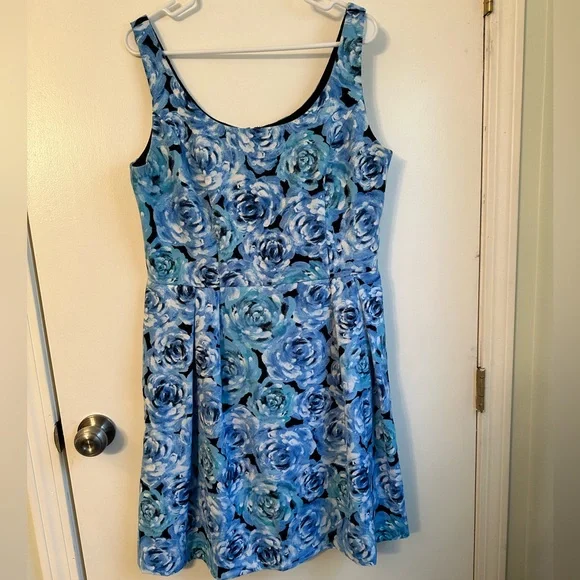 Luxe by Carmen Valvo Blue Rose Dress Size 14 - Picture 1 of 4
